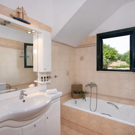 Piper - Pool - Jacuzzi - Sea View - Near The Villa *